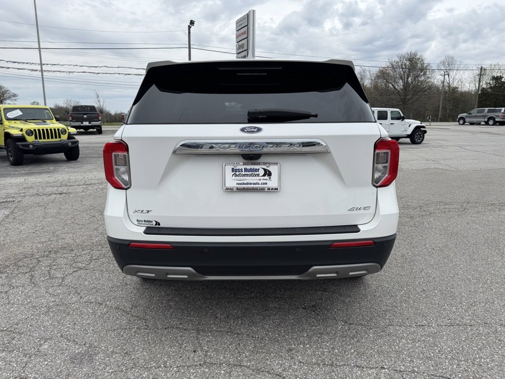 Used 2022 Ford Explorer XLT w/ Equipment Group 202A image 5