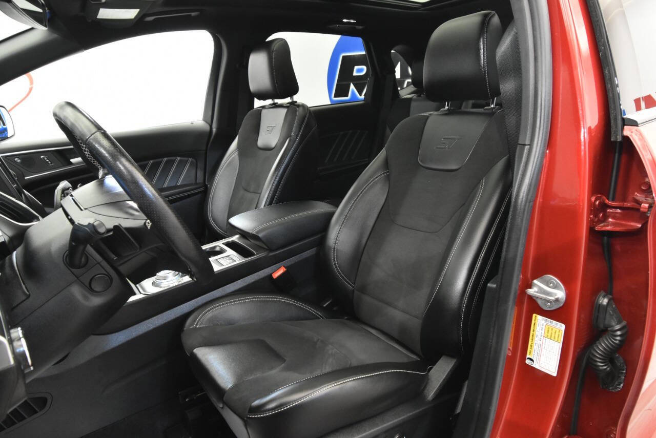 Used 2021 Ford Edge ST w/ Equipment Group 401A image 11