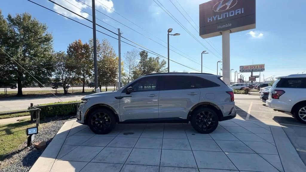 Used 2022 Kia Sorento SX image 4
