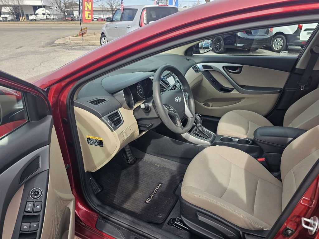 Used 2016 Hyundai Elantra SE w/ Option Group 02 image 25