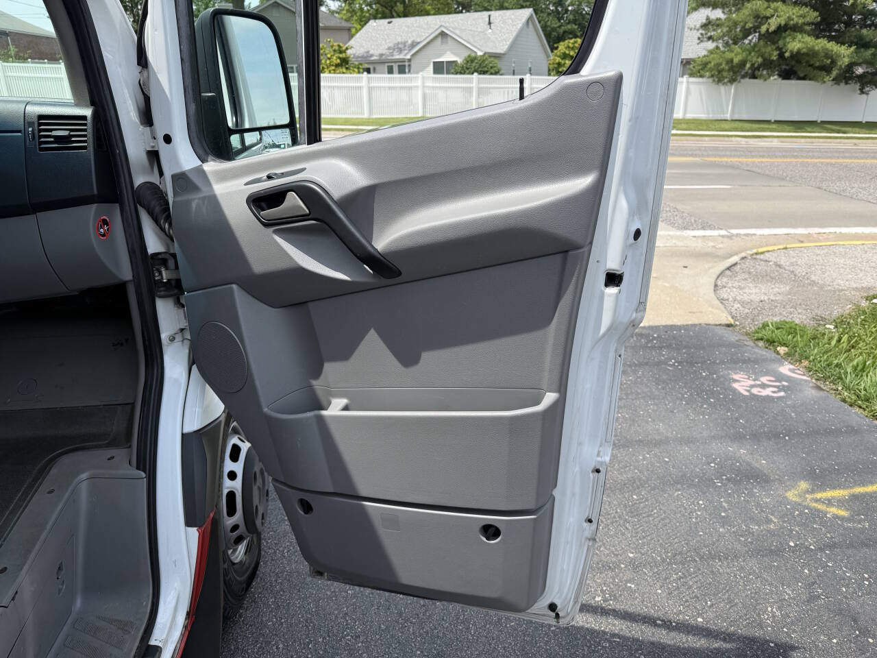 Used 2012 Mercedes-Benz Sprinter 3500 image 9