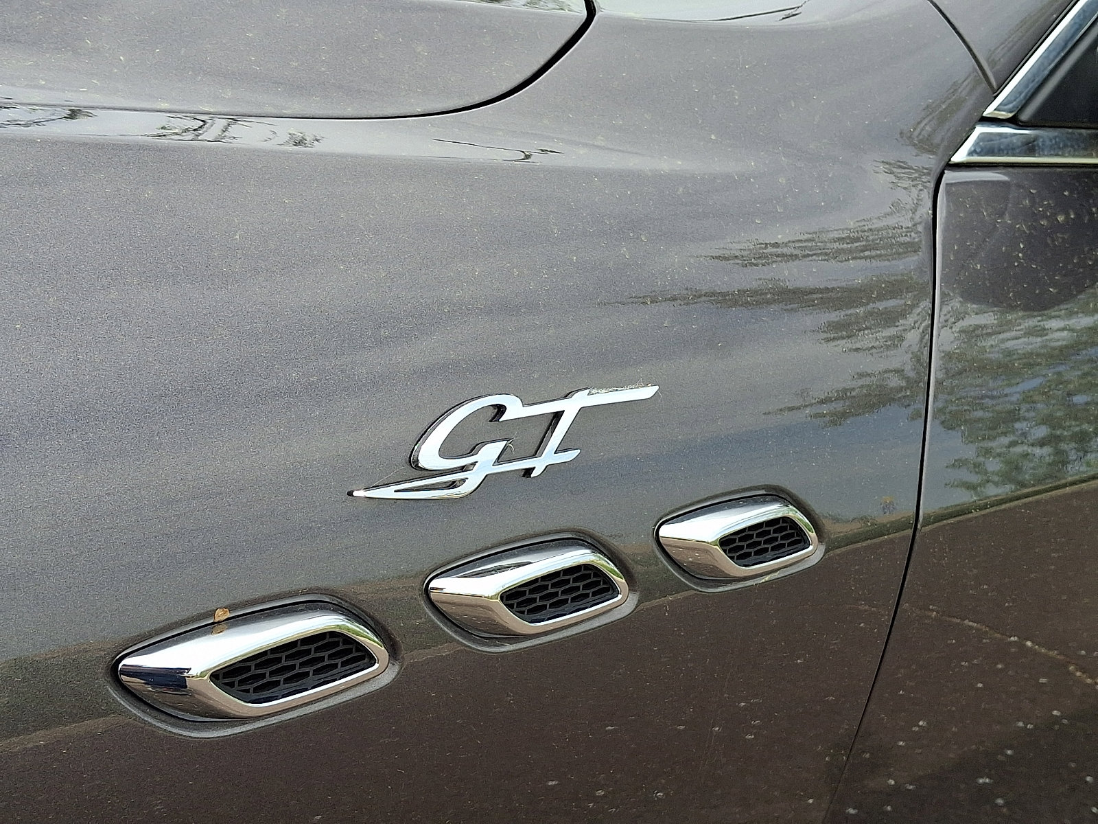 Certified 2023 Maserati Levante GT image 32