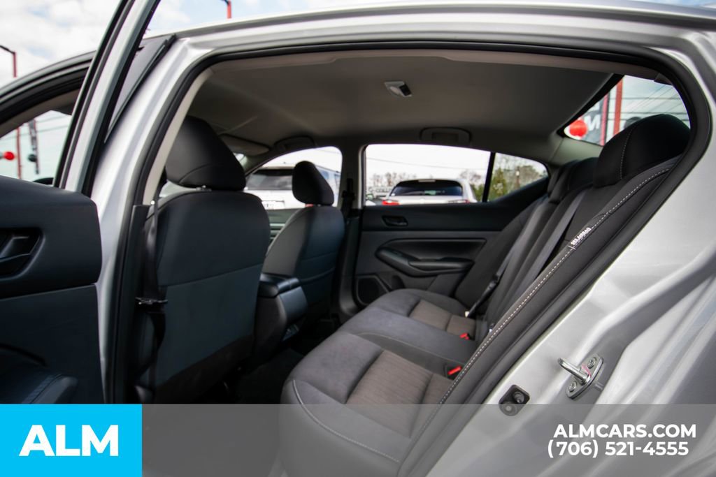 Used 2024 Nissan Altima 2.5 SV image 10