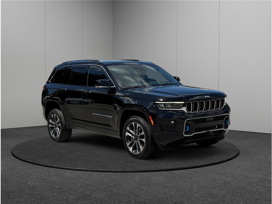 Used 2023 Jeep Grand Cherokee Overland image 1