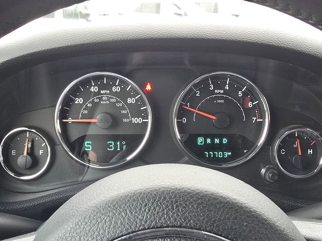 Used 2017 Jeep Wrangler Unlimited Sahara w/ Connectivity Group image 23