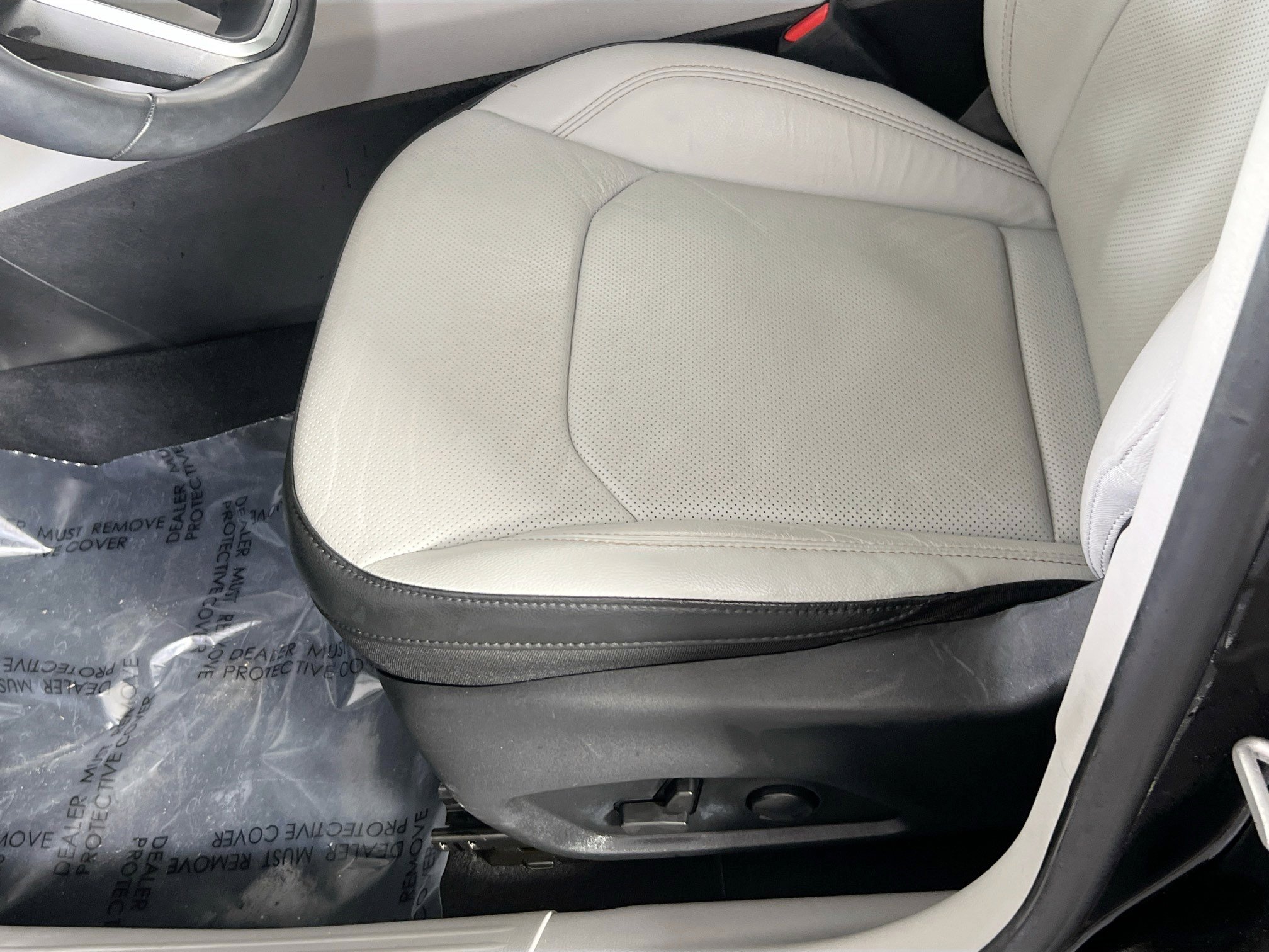 Used 2022 Jeep Compass Limited w/ Elite Group image 19