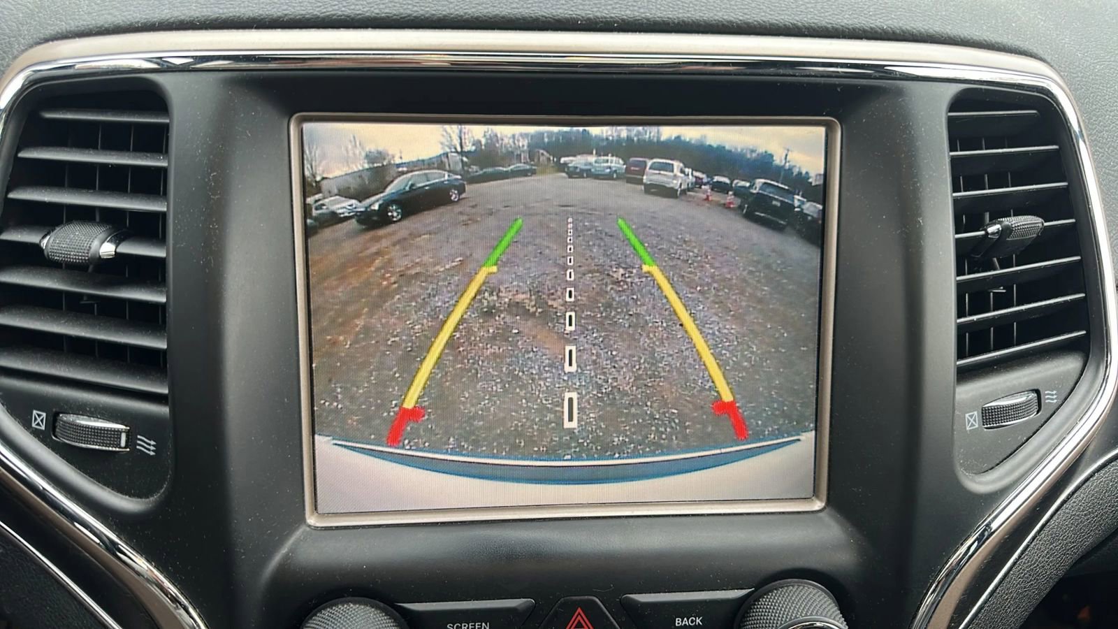 Used 2015 Jeep Grand Cherokee Limited w/ Luxury Group II image 25