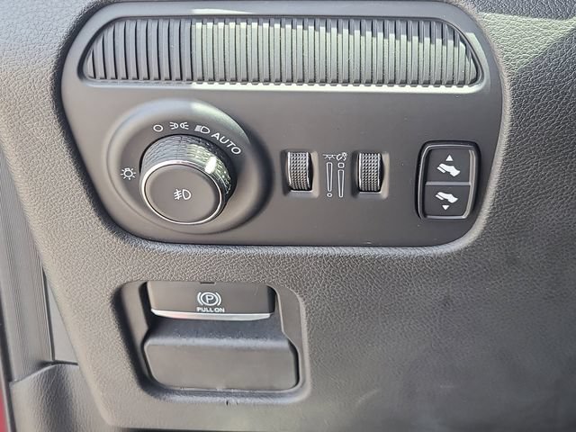 Used 2023 Jeep Wagoneer Series III w/ Preferred Equipment Group RWD image 22
