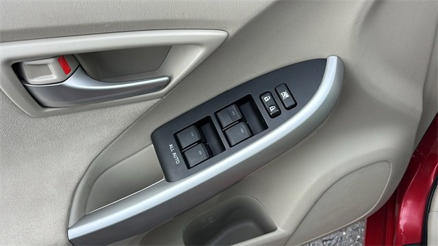 Used 2014 Toyota Prius Three image 9