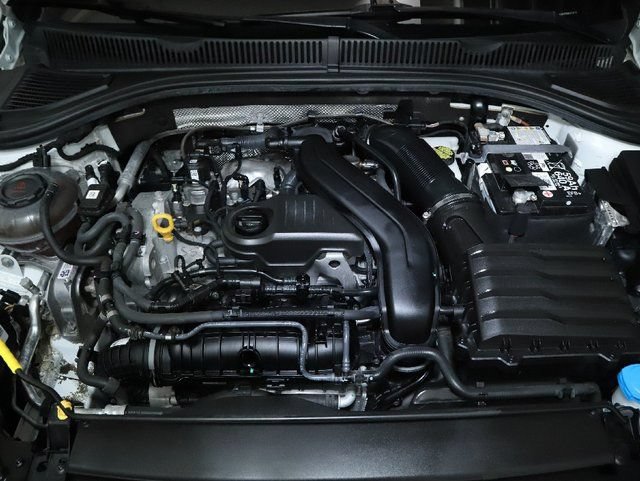 Used 2024 Volkswagen Jetta SE w/ Panoramic Sunroof Package FWD image 35
