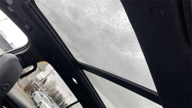 Used 2024 Chevrolet Traverse RS image 22