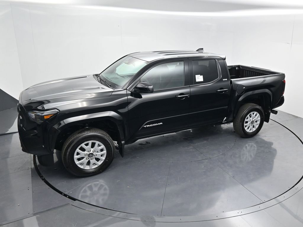 Used 2025 Toyota Tacoma SR5 image 41
