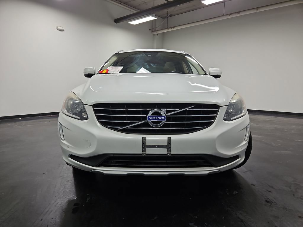 Used 2016 Volvo XC60 T6 image 2