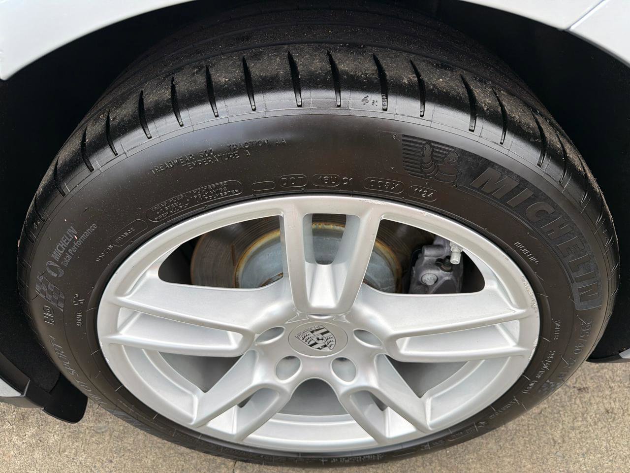 Used 2018 Porsche Panamera 4 AWD/4WD image 20