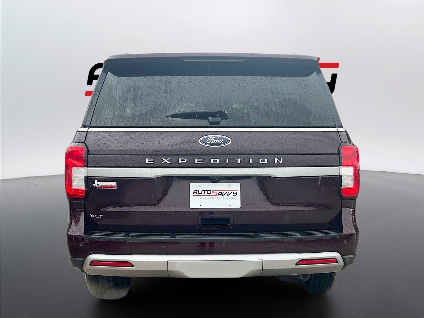 Used 2024 Ford Expedition XLT RWD image 6