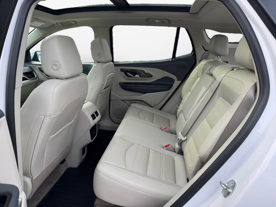 Certified 2022 GMC Terrain Denali image 5