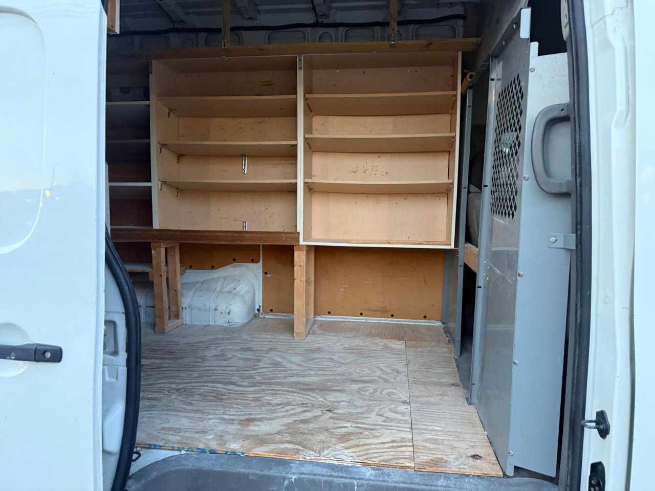 Used 2018 Nissan NV 2500 SV w/ Navigation Package image 18