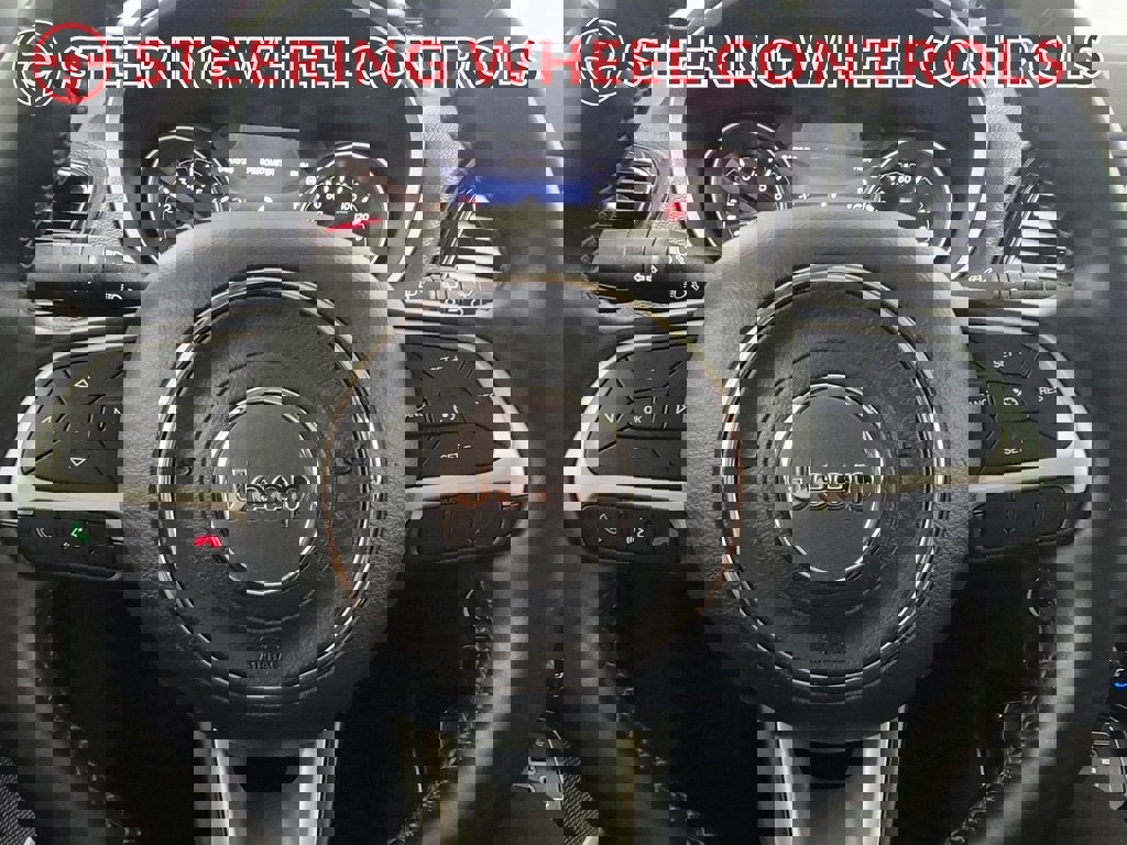 Used 2018 Jeep Compass Limited w/ Navigation Group image 19