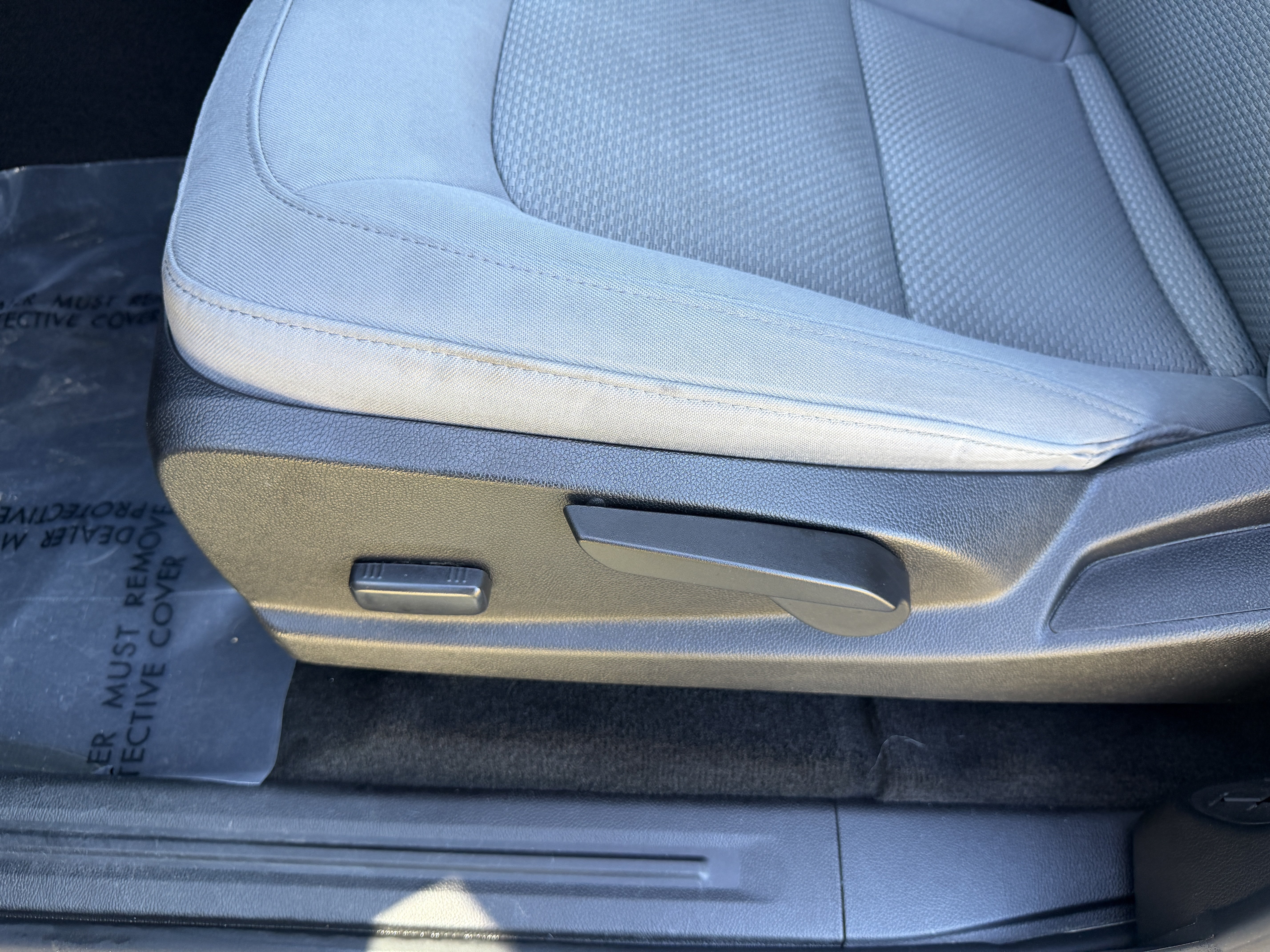 Used 2018 Chevrolet Colorado W/T AWD/4WD image 13