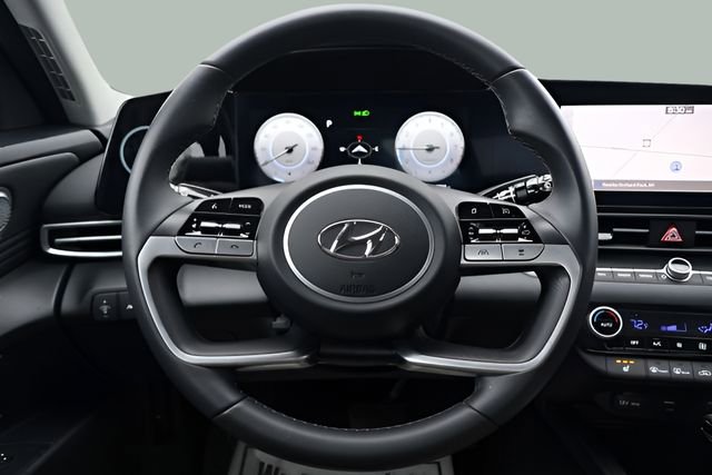 Used 2023 Hyundai Elantra SEL w/ Convenience Package FWD image 19