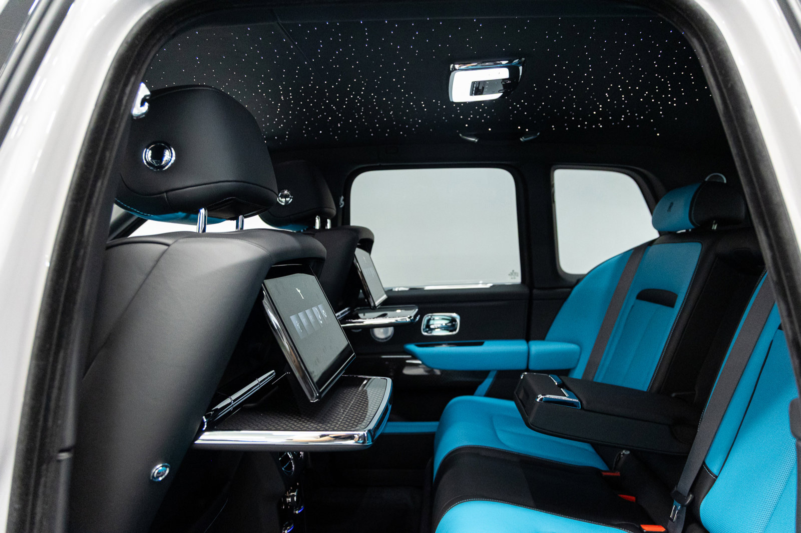 Certified 2026 Rolls-Royce Cullinan Black Badge image 50