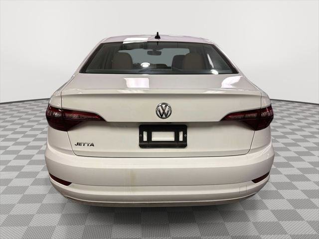 Used 2021 Volkswagen Jetta SE FWD image 3