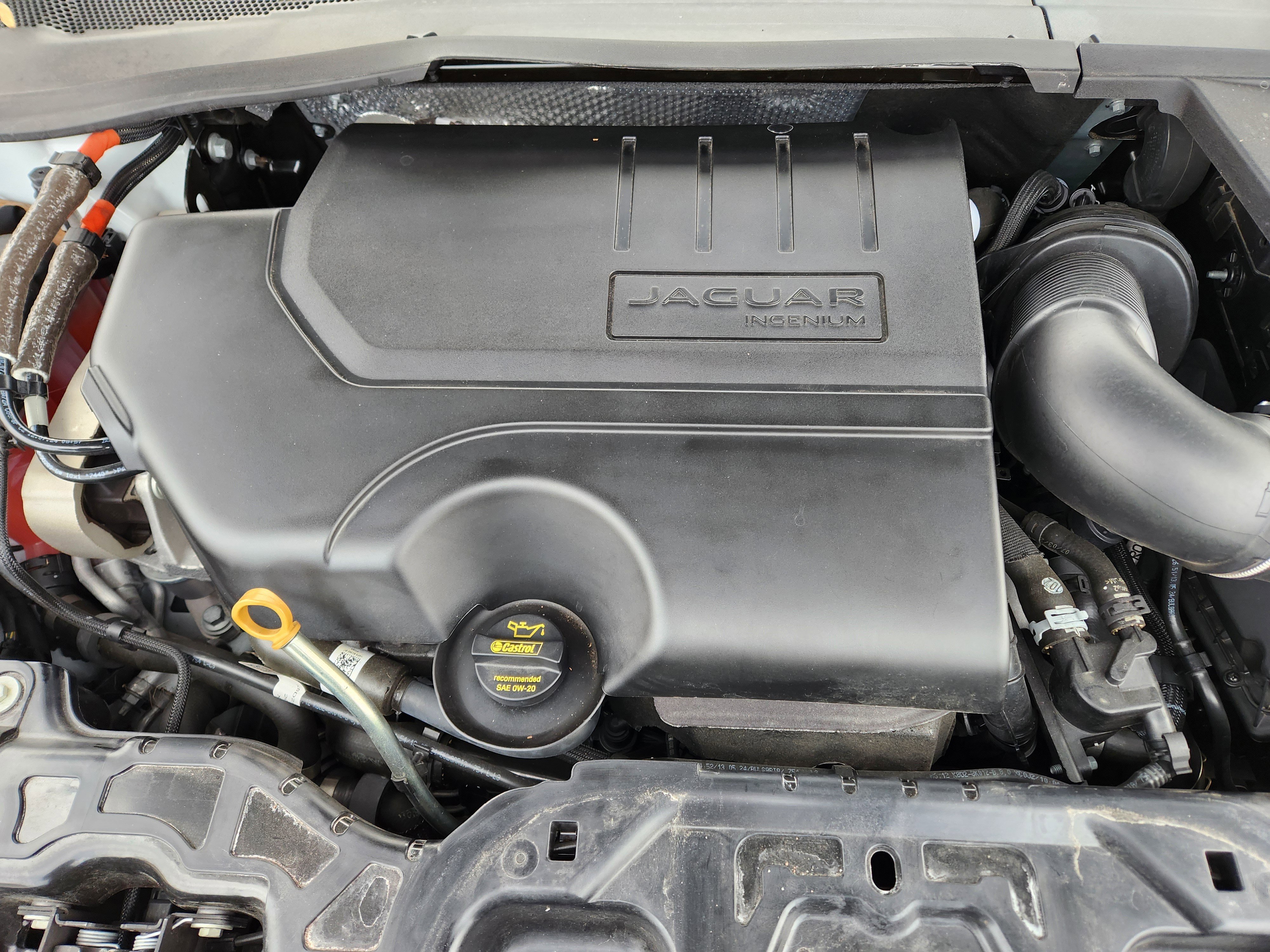 Certified 2024 Jaguar E-PACE R-Dynamic SE image 9