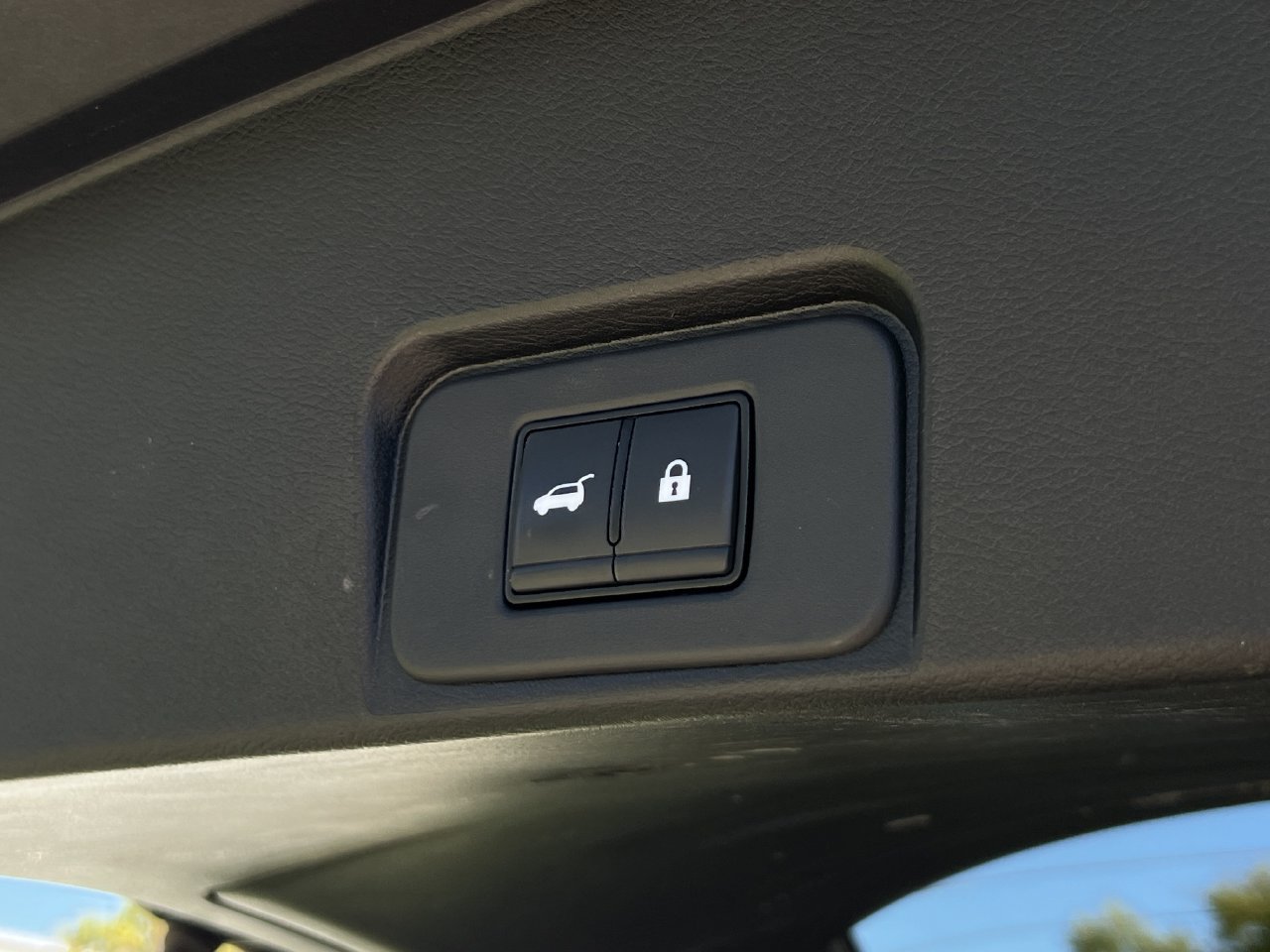 Used 2026 Nissan Rogue SL AWD/4WD image 25
