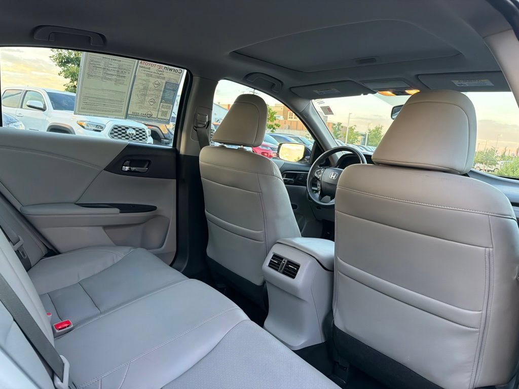 Used 2016 Honda Accord EX-L image 16