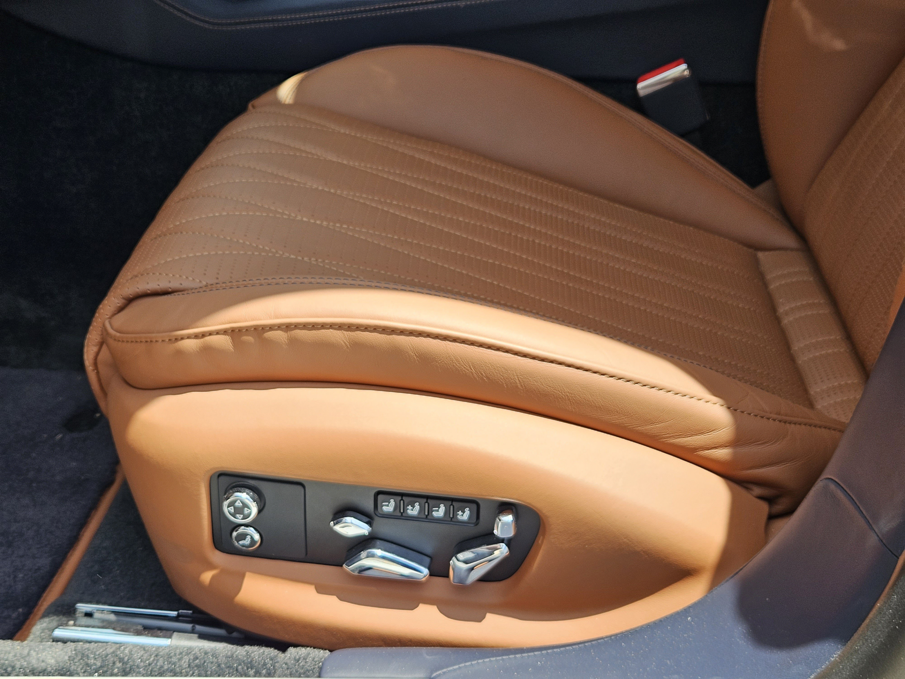 Used 2022 Bentley Flying Spur V8 AWD/4WD image 26