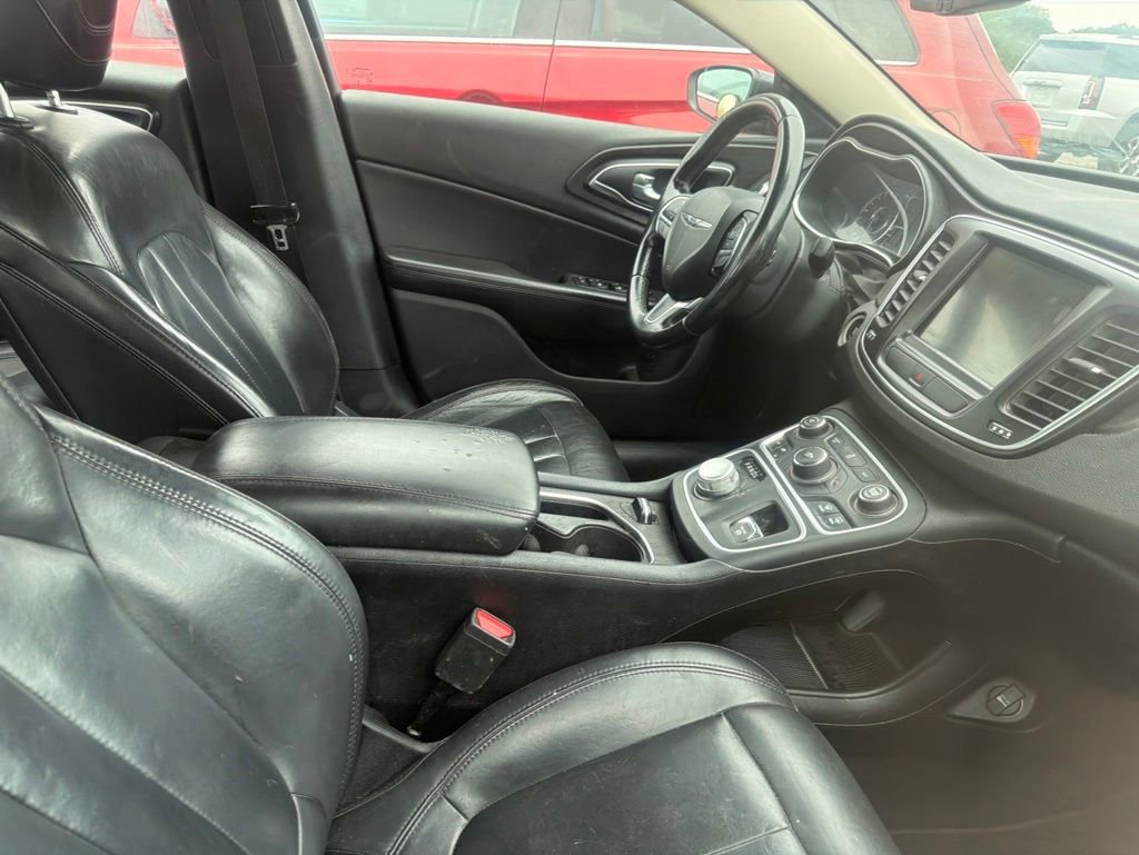 Used 2017 Chrysler 200 Limited Platinum FWD image 20