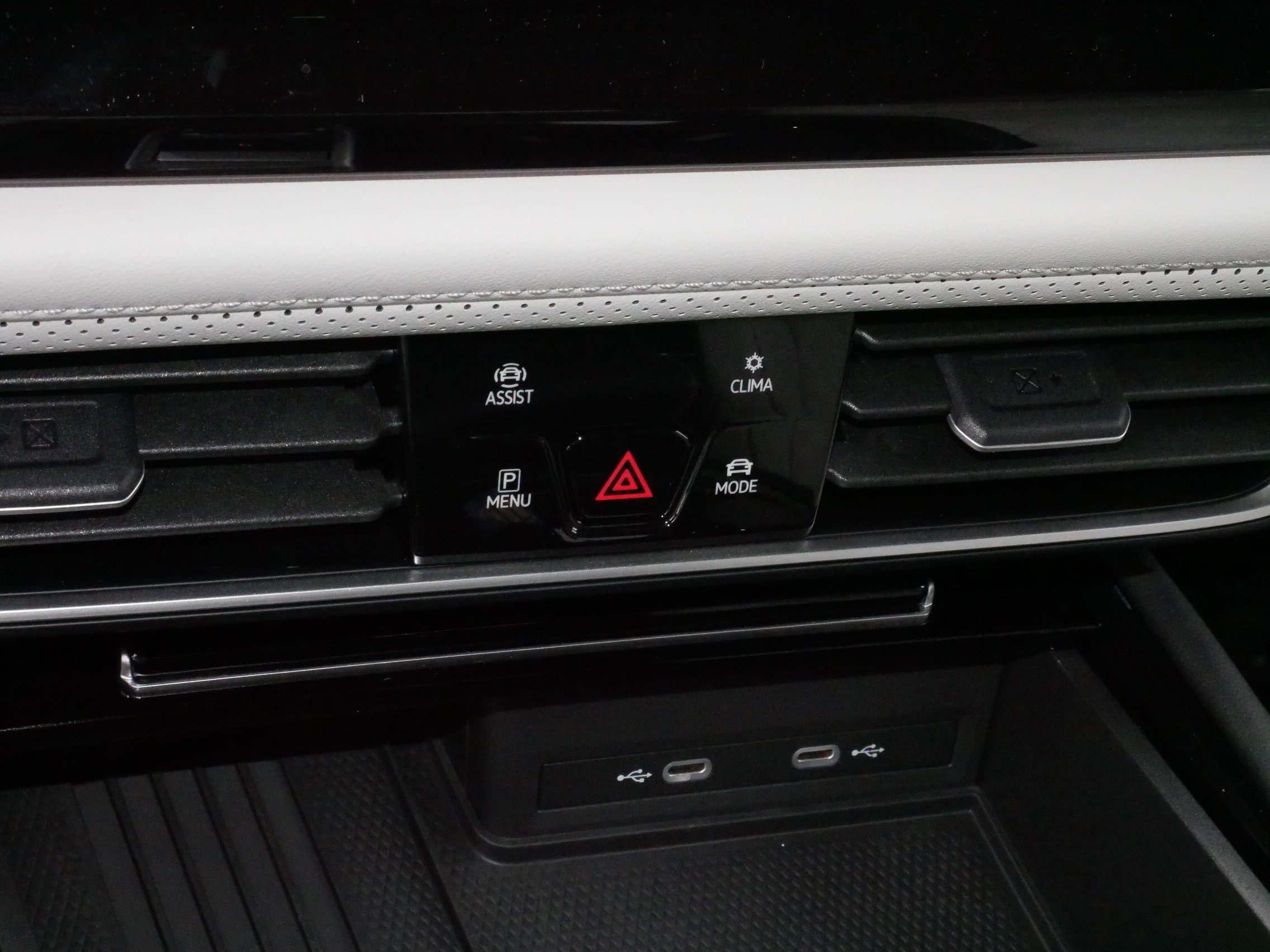 Certified 2025 Volkswagen Atlas Cross Sport SEL Premium R-Line image 23