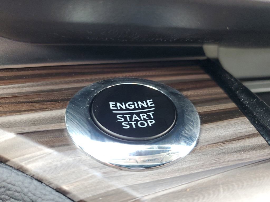 Used 2023 Ford Explorer Limited w/ Equipment Group 301A image 23