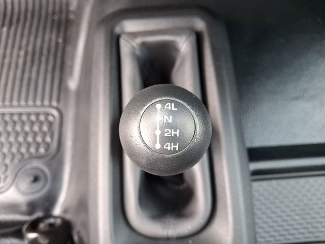 Used 2024 RAM 2500 Tradesman w/ Chrome Appearance Group image 24