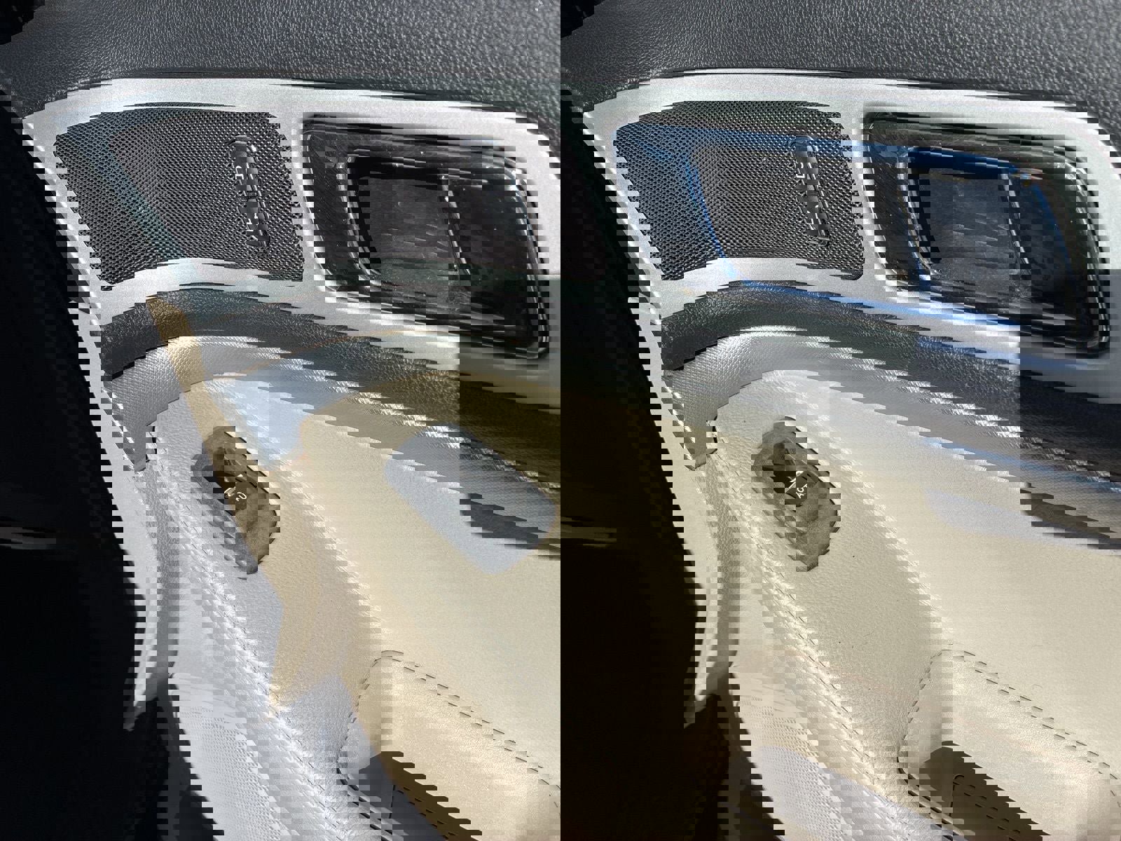 Used 2013 Ford Explorer XLT image 20