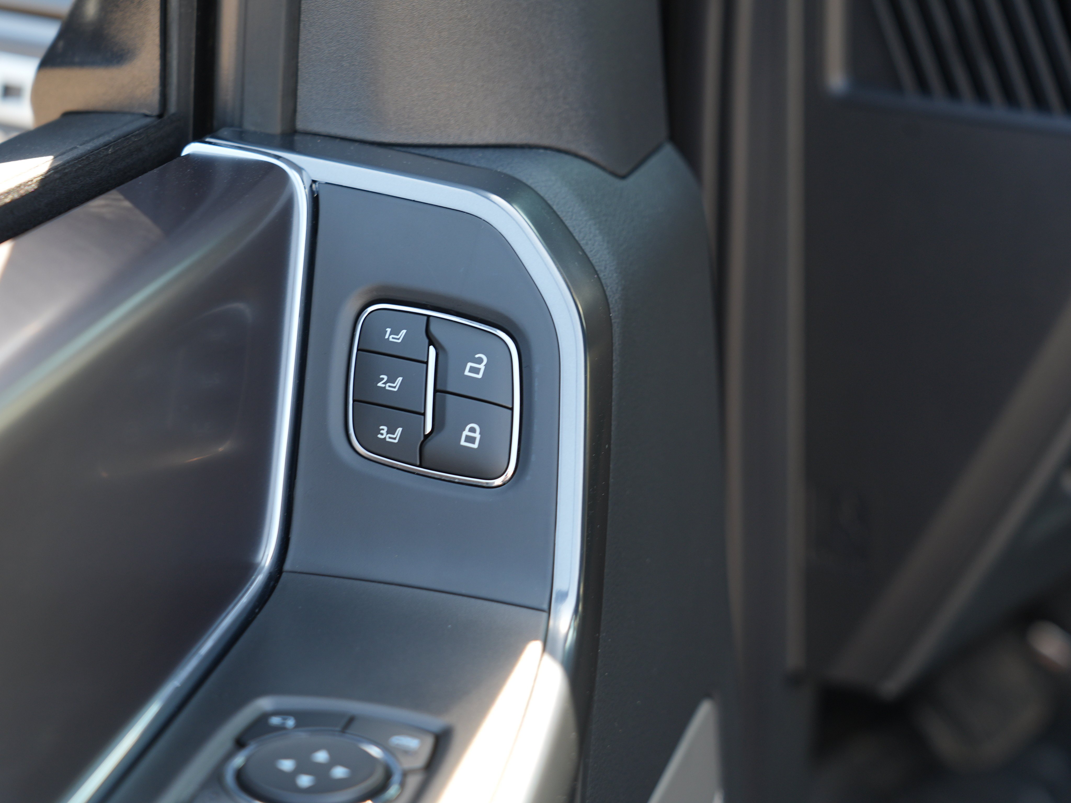 Used 2025 Ford F150 Platinum AWD/4WD image 20