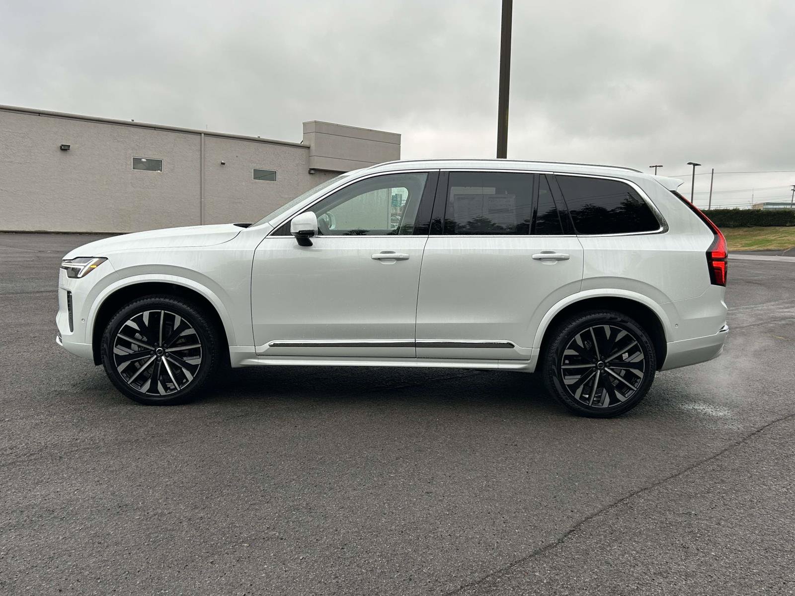 New 2026 Volvo XC90 B6 Ultra w/ Protection Package AWD/4WD image 6