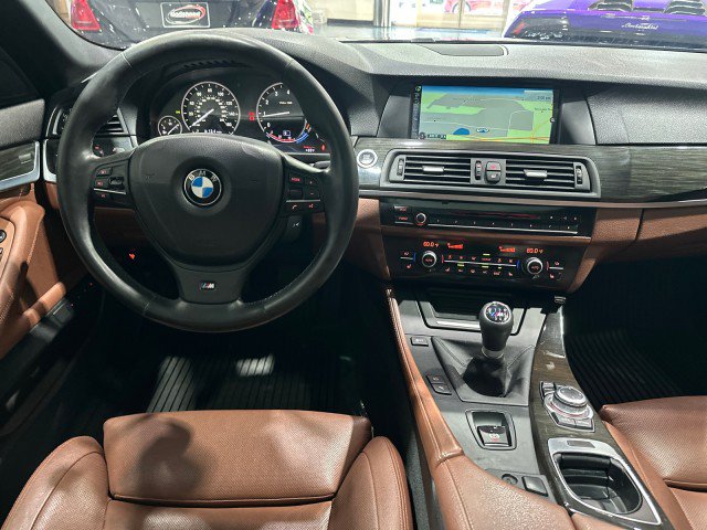 Used 2013 BMW 550i Sedan RWD image 40