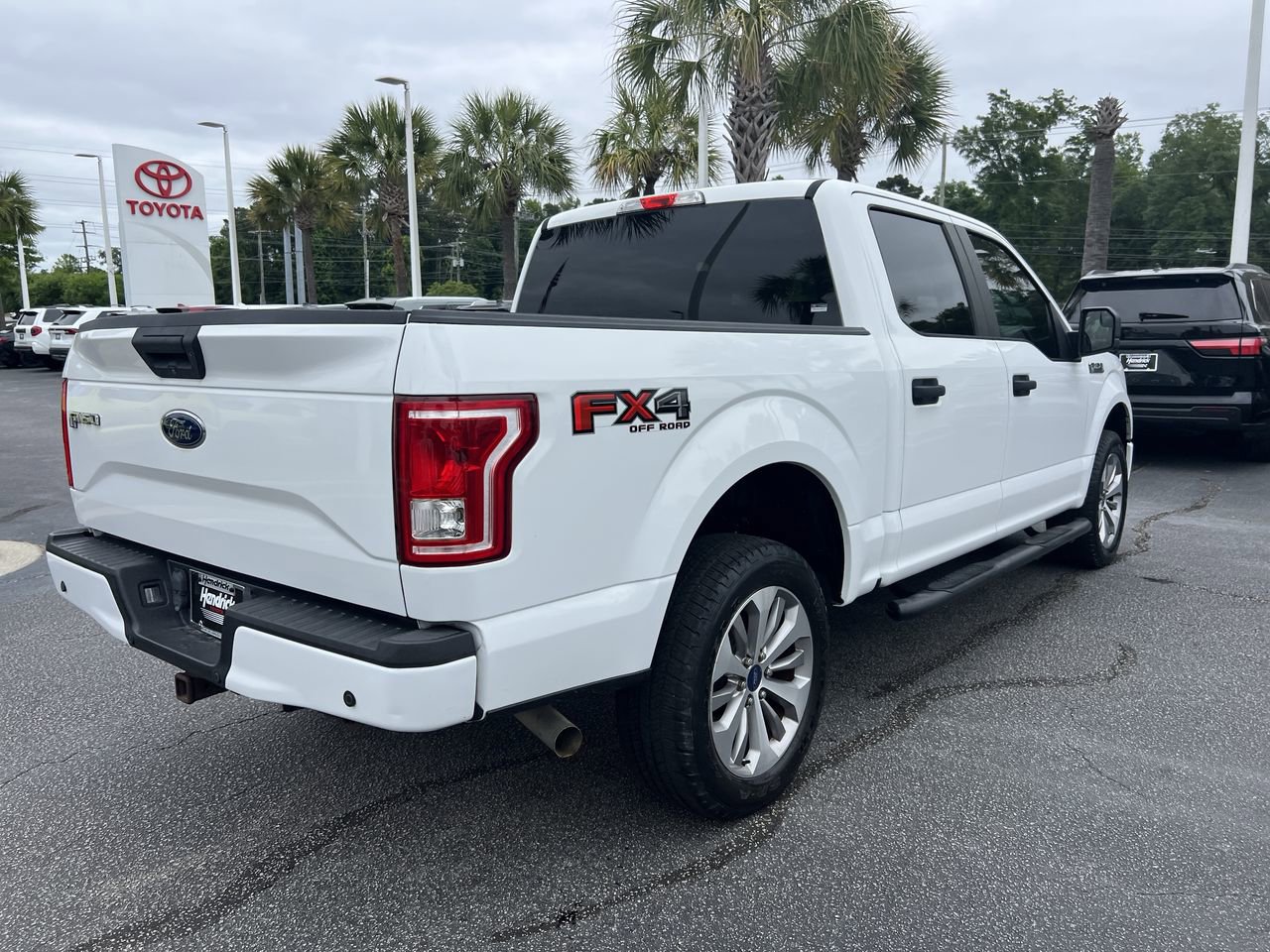Used 2017 Ford F150 XL w/ Equipment Group 101A Mid AWD/4WD image 10