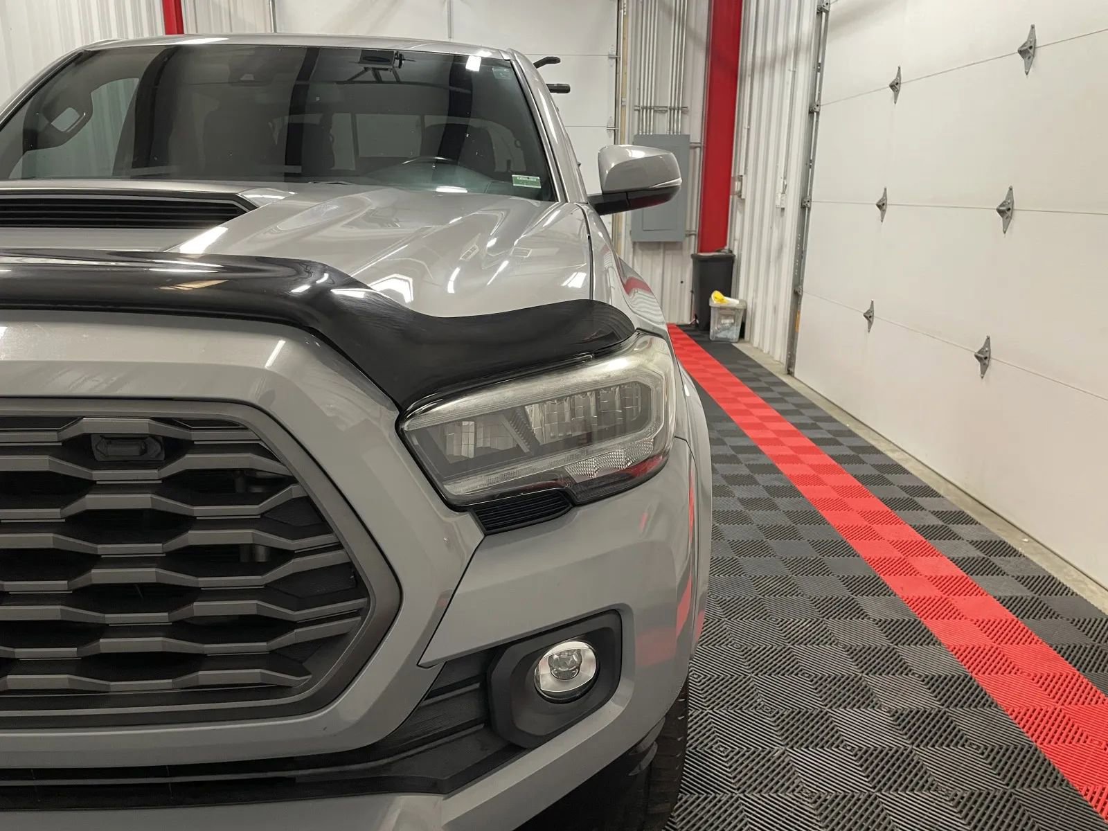 Used 2020 Toyota Tacoma TRD Sport w/ Technology Package image 8
