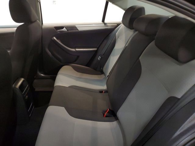 Used 2017 Volkswagen Jetta S image 25
