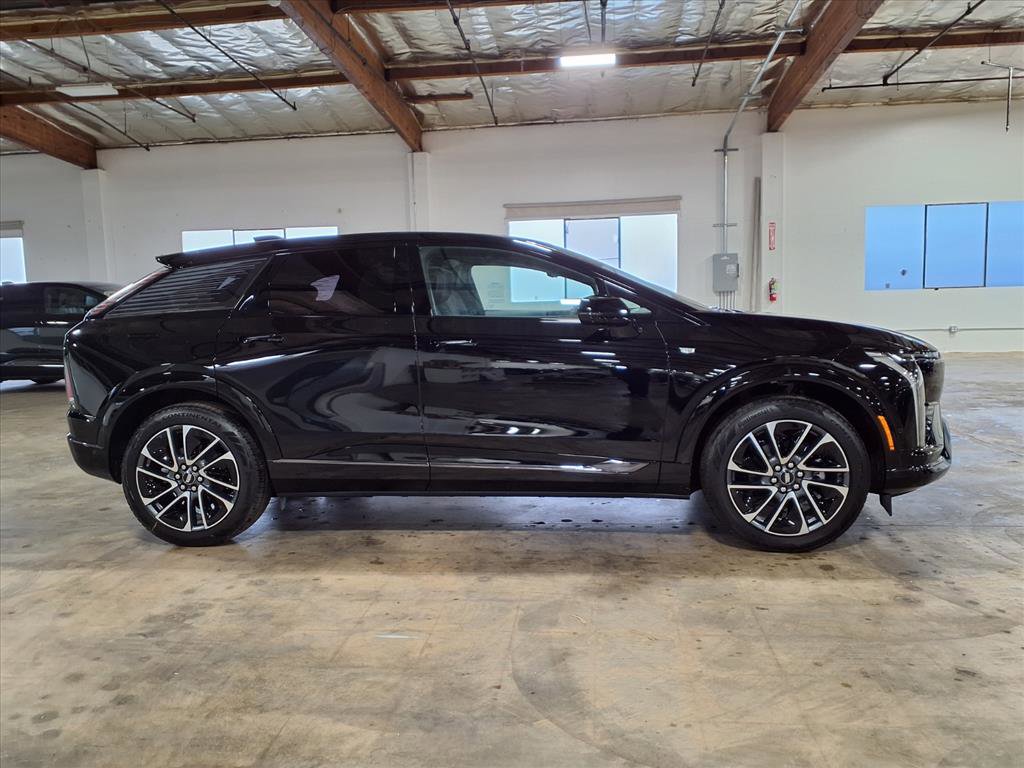 New 2026 Cadillac Optiq Sport 1 image 4