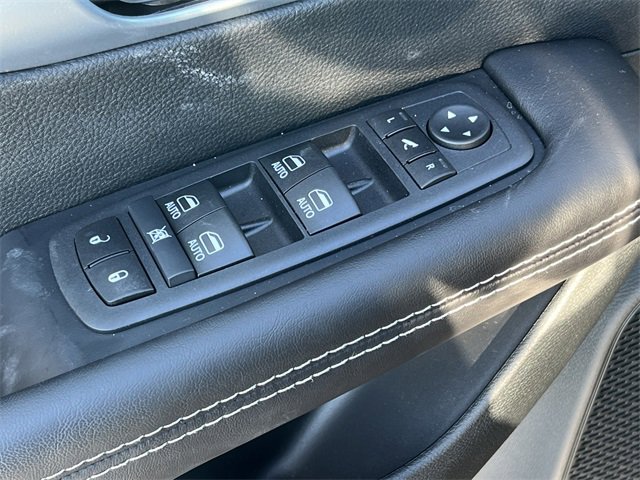 New 2026 Chrysler Pacifica Limited w/ Trailer Tow Group image 17