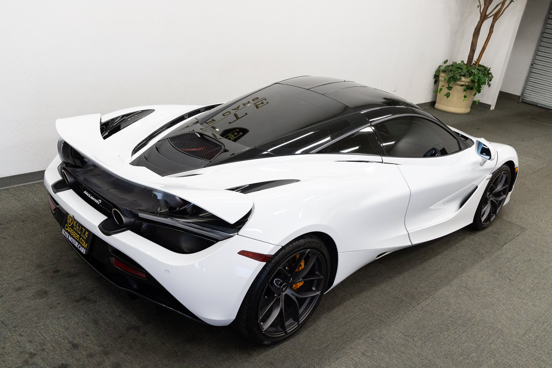 Used 2019 McLaren 720S Luxury RWD image 28
