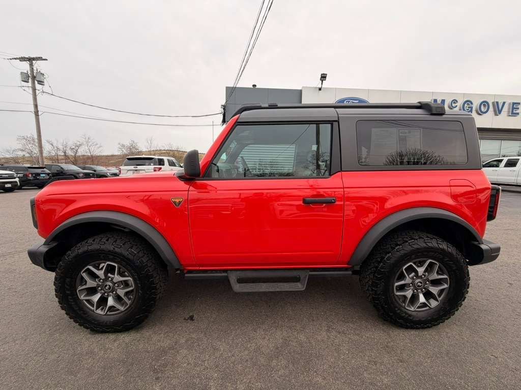 Used 2023 Ford Bronco Badlands image 2