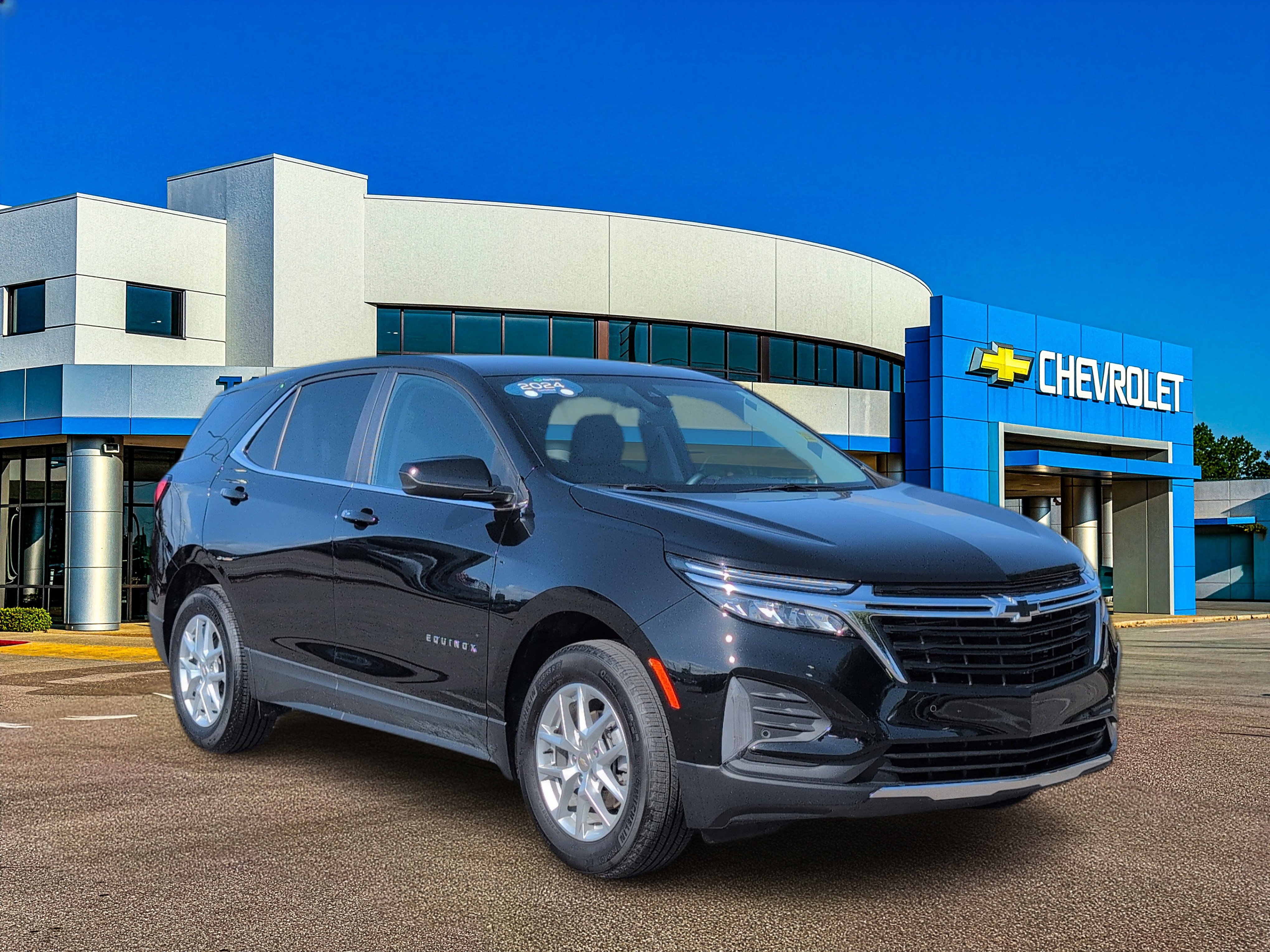 Certified 2024 Chevrolet Equinox LT w/ LPO, Floor Liner Package FWD image 8