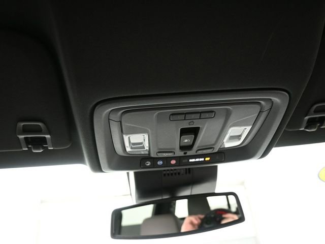 Used 2023 Chevrolet Silverado 1500 ZR2 image 12