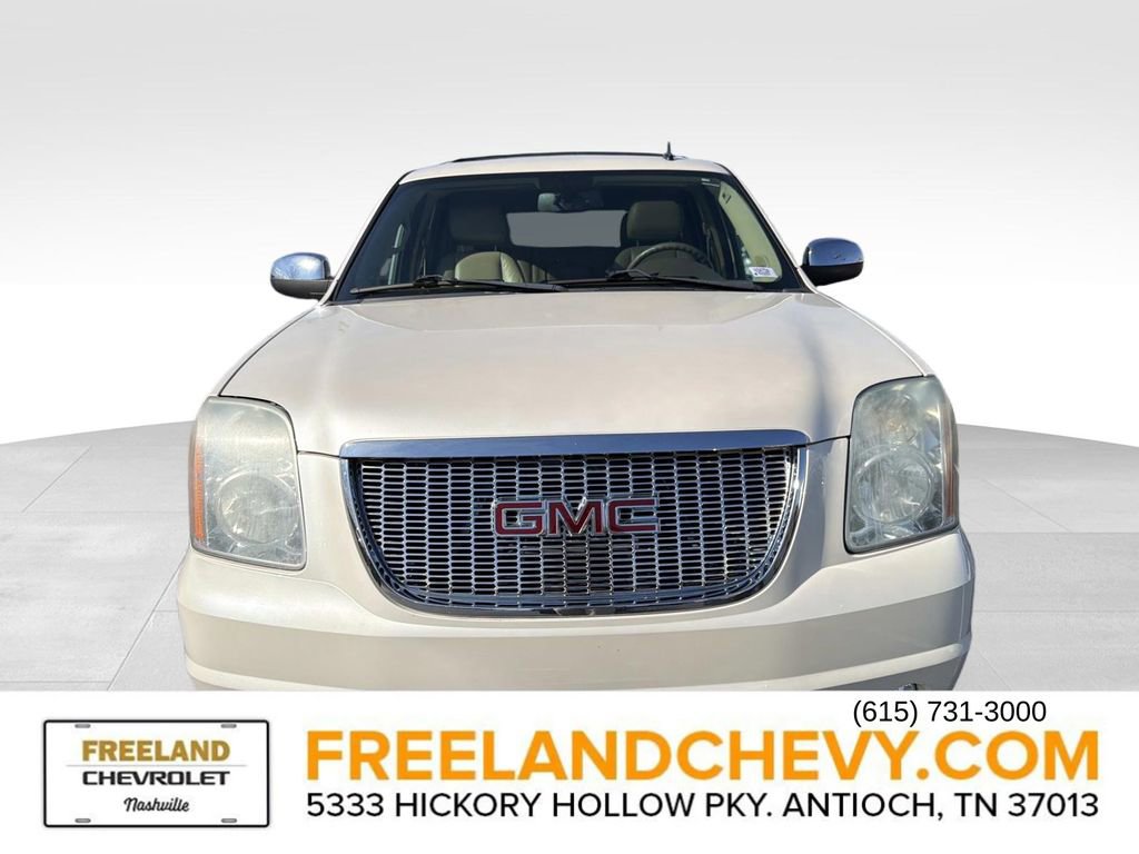 Used 2011 GMC Yukon SLT w/ SLT Chrome Package image 6