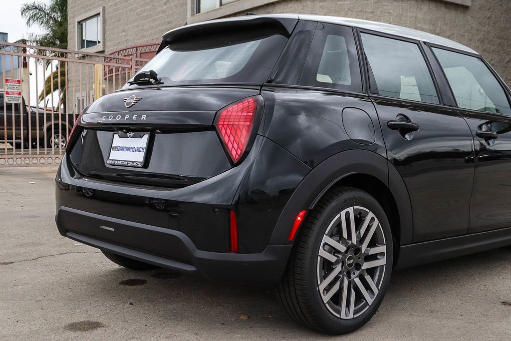 New 2026 MINI Cooper 4-Door Hardtop image 10
