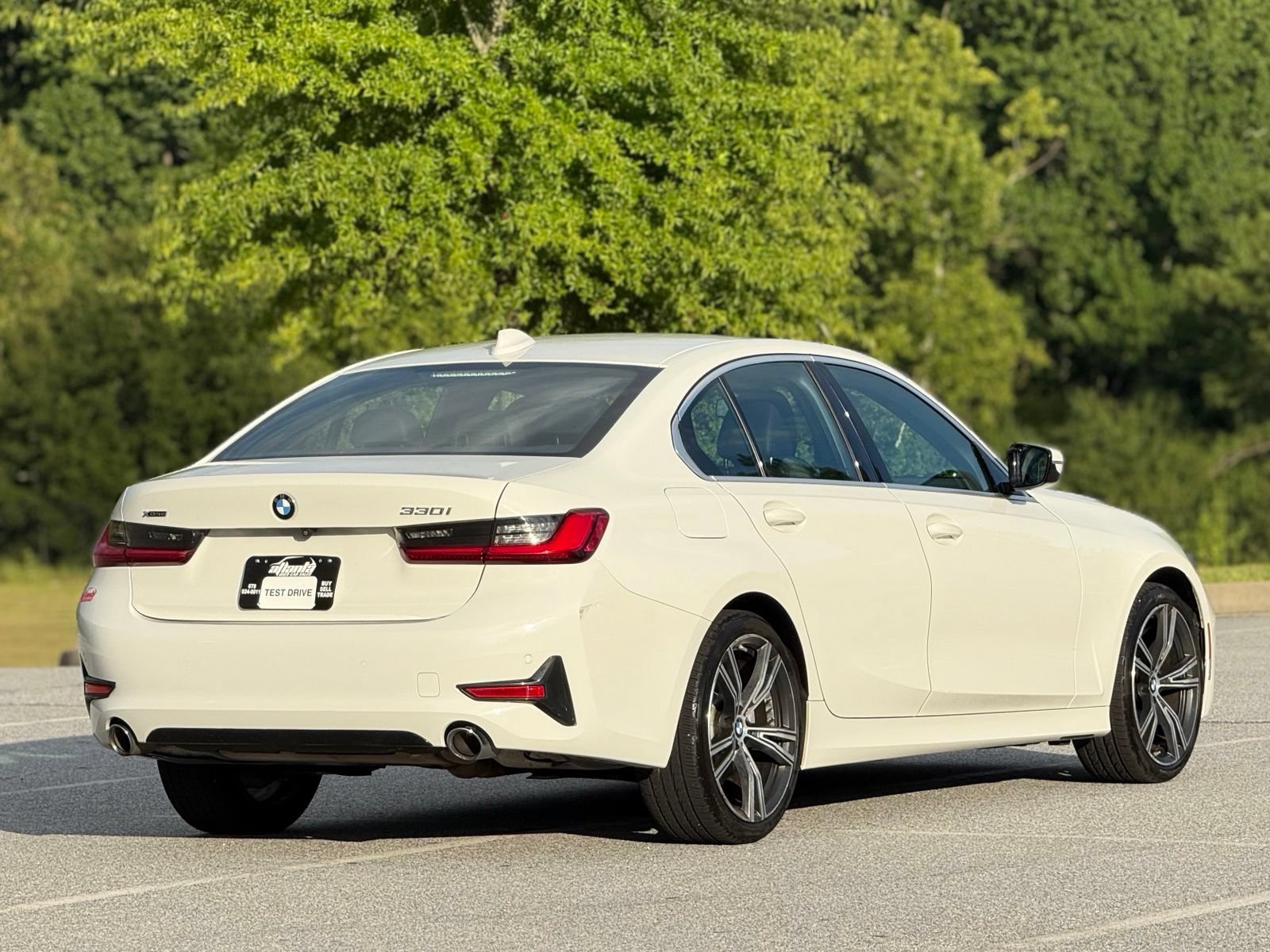 Used 2021 BMW 330i xDrive Sedan w/ Premium Package AWD/4WD image 11